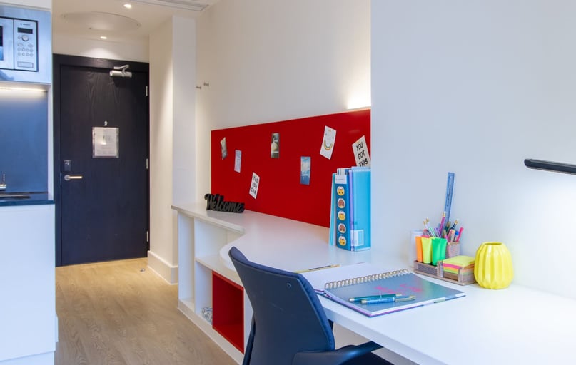 Gold Studio, Spring Mews, Tinworth Street, Vauxhall, London - Image 1